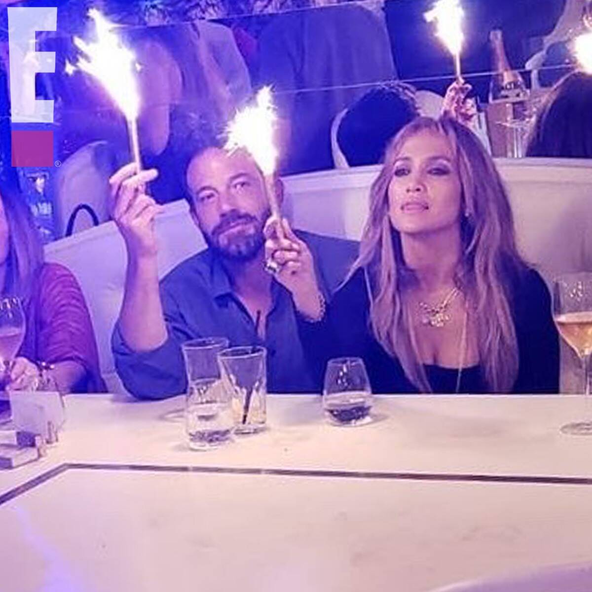 Jennifer Lopez y Ben Affleck se van de fiesta como si fuera 2002 para celebrar los 52 de J.Lo