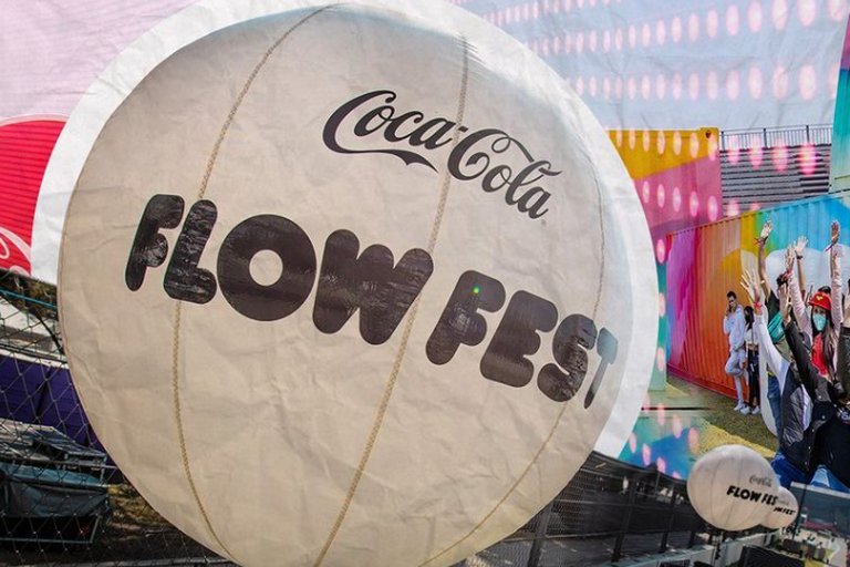 Retrasos, protocolos contra el Covid y reguetón: así se vivió el Coca-Cola Flow Fest 2021.