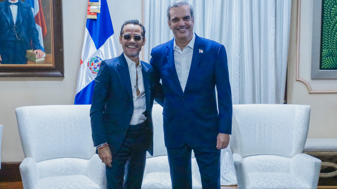 Marc Anthony visita a Luis Abinader en el Palacio Nacional.