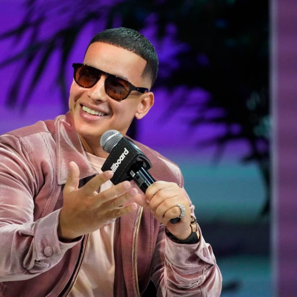 Daddy Yankee anuncia nuevo directivo de equipo en Liga Béisbol Puerto Rico.