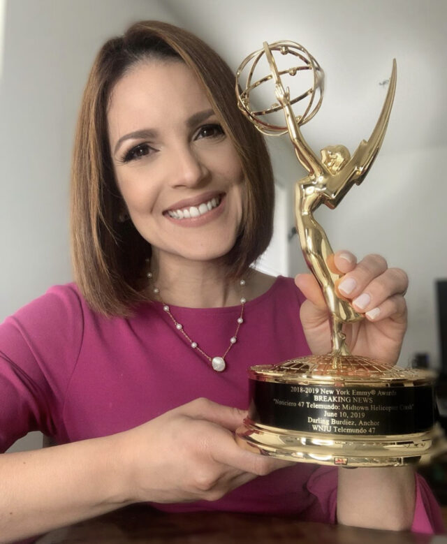 Periodista dominicana Darling Burdiez logra seis nominaciones a Premios Emmy.